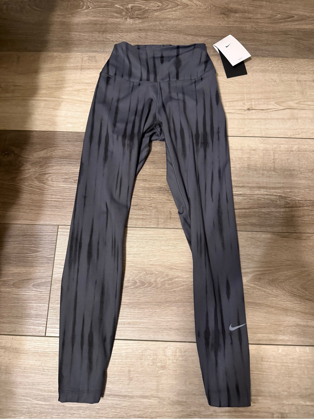 Nike Black & Charcoal Patterned High-Waist Leggings